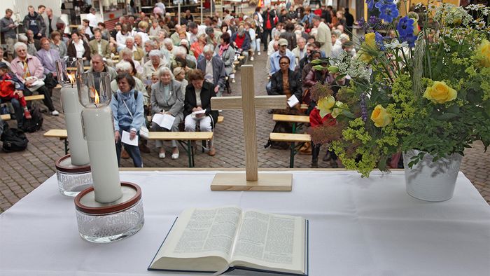 Ökumenisches Gemeindefest: Glaube kann nur wachsen, wenn Kirche nahe bei den Menschen ist. Foto: epd