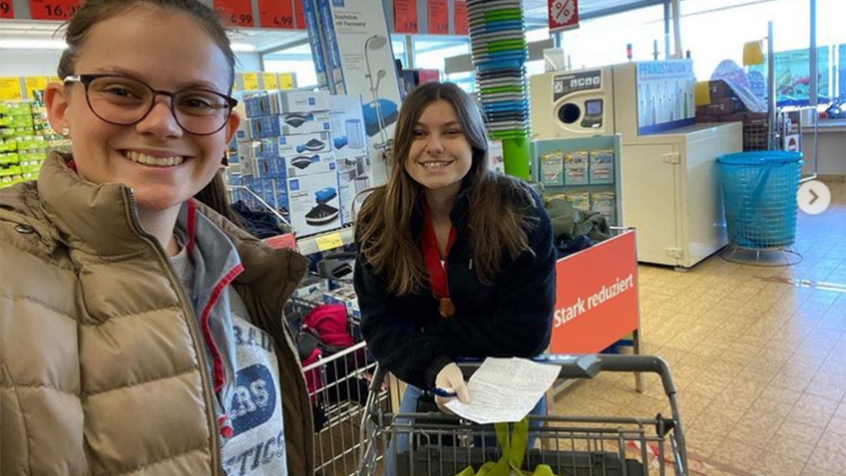 Hilfe in Corona-Zeiten: Katholische Pfadfinderinnen bieten Einkaufservice an. Foto: Bistum